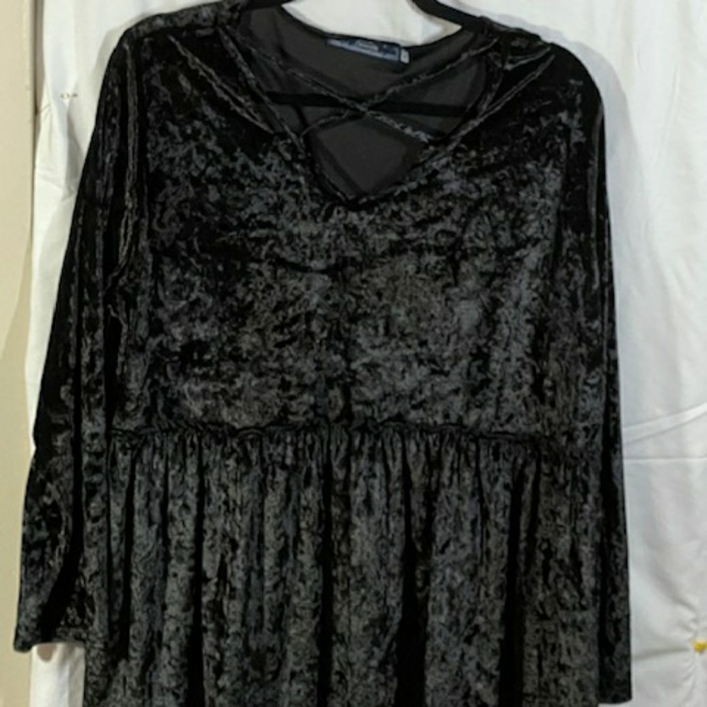 Highness Velvetine top